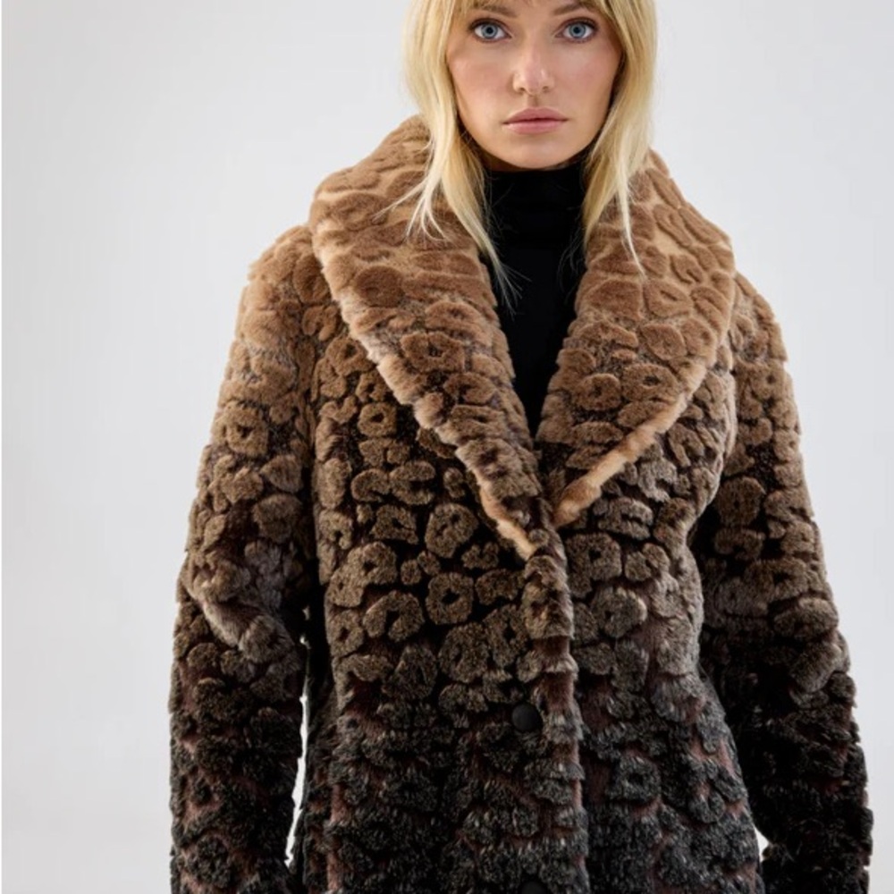Anthropologie Luxurious Cheetah Textured Faux Fur Teddy Jacket